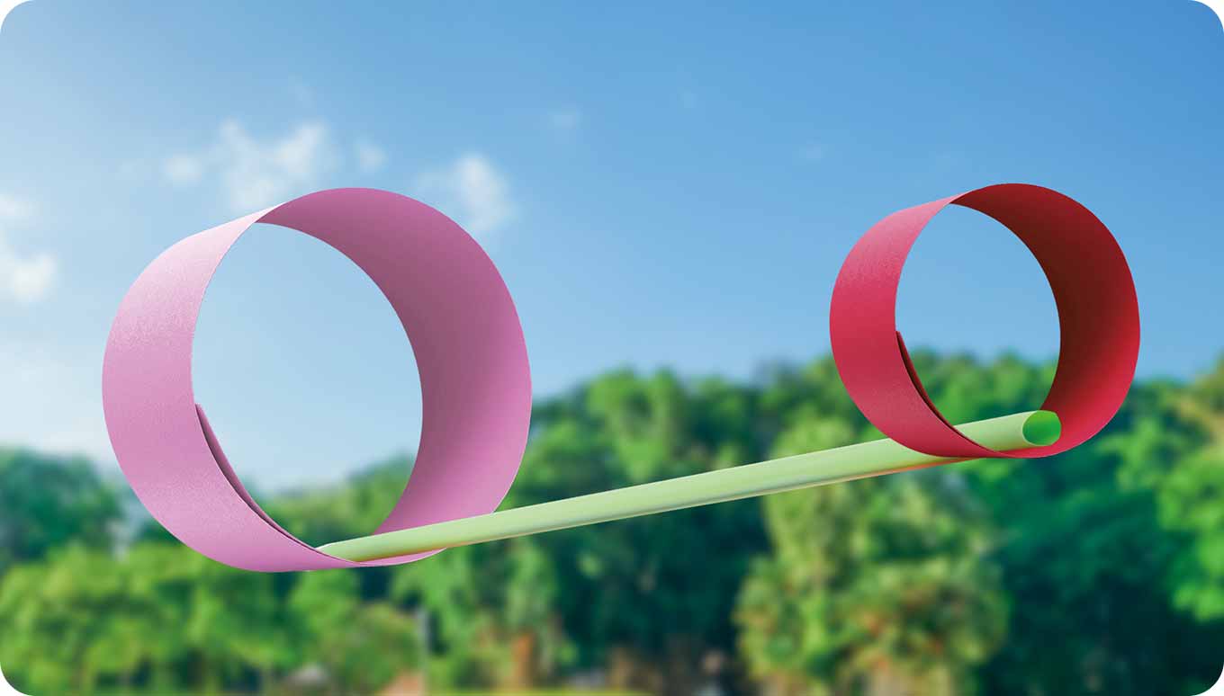 2・ダブルリング紙飛行機をつくろう[写真]